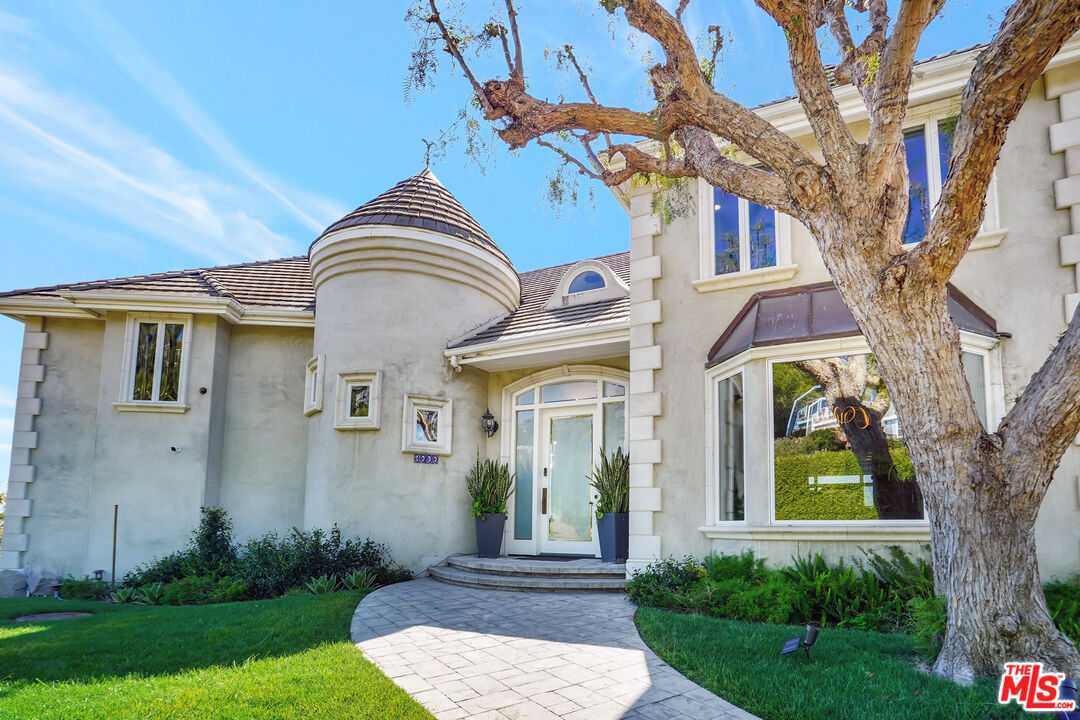 , 3000 Sequit dr, Malibu, CA 90265 - 1