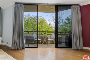 Condominium, 300 Swall dr, Beverly Hills, CA 90211 - 7