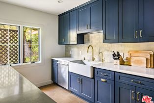 Single Family Residence, 9850 Yoakum dr, Beverly Hills, CA 90210 - 22