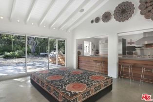 , 6715 Fernhill dr, Malibu, CA 90265 - 4