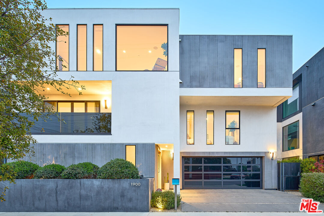 Single Family Residence, 1900 Penmar ave, Venice, CA 90291 - 1