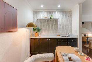 Condominium, 1140 Alta Loma rd, West Hollywood , CA 90069 - 9