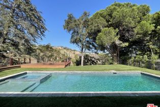 , 1022 Lachman ln, Pacific Palisades, CA 90272 - 4