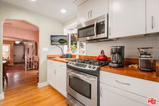 Single Family Residence, 13384 Contour dr, Sherman Oaks, CA 91423 - 7