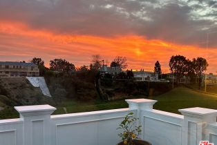 , 15225 De Pauw st, Pacific Palisades, CA 90272 - 3