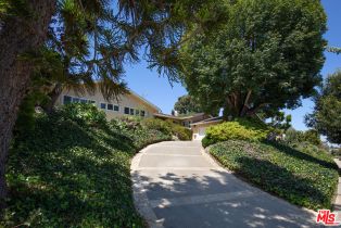 Single Family Residence, 14929 La Cumbre Dr, Pacific Palisades, CA  Pacific Palisades, CA 90272
