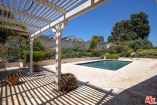 Single Family Residence, 14929 La Cumbre dr, Pacific Palisades, CA 90272 - 11