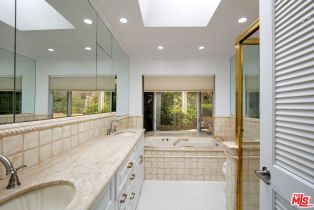 Single Family Residence, 14929 La Cumbre dr, Pacific Palisades, CA 90272 - 9