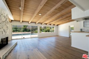 Single Family Residence, 14929 La Cumbre dr, Pacific Palisades, CA 90272 - 4