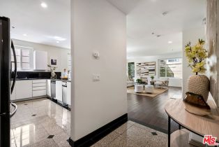 Condominium, 117 Gale dr, Beverly Hills, CA 90211 - 4