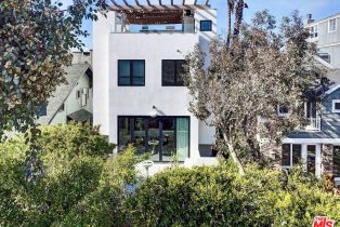 Single Family Residence, 15   Reef St, Marina Del Rey, CA  Marina Del Rey, CA 90292