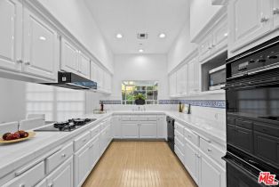 Single Family Residence, 3236 Longridge ter, Sherman Oaks, CA 91423 - 5