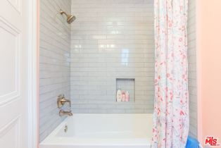 Condominium, 18100 Burbank blvd, Tarzana, CA 91356 - 24