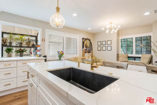 Condominium, 18100 Burbank blvd, Tarzana, CA 91356 - 11