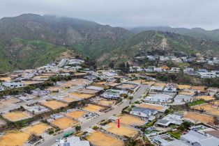 , 3702 Oceanhill way, Malibu, CA 90265 - 8