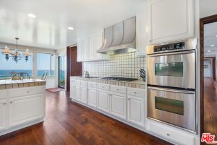 , 29008 Cliffside dr, Malibu, CA 90265 - 8
