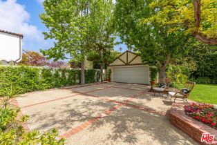 Single Family Residence, 217 17th st, Santa Monica, CA 90402 - 4