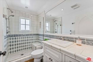 Single Family Residence, 217 17th st, Santa Monica, CA 90402 - 47