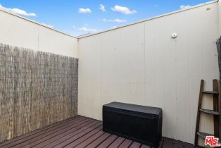 Condominium, 5325 Newcastle ave, Encino, CA 91316 - 16