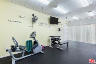 Condominium, 5325 Newcastle ave, Encino, CA 91316 - 35