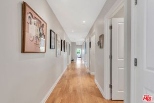 Single Family Residence, 3733 Willowcrest ave, Studio City, CA 91604 - 12