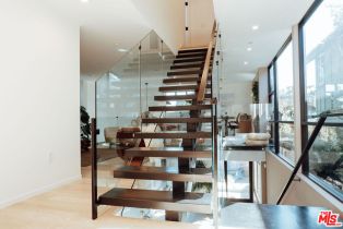 , 115 Park pl, Venice, CA 90291 - 9