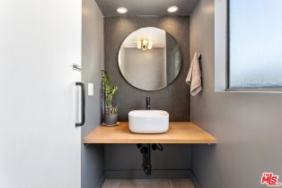 Single Family Residence, 611 Mildred ave, Venice, CA 90291 - 8