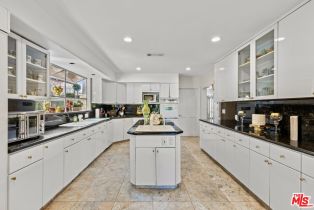 , 268 Palm dr, Beverly Hills, CA 90212 - 6