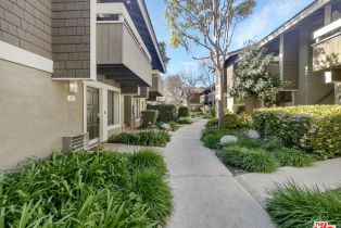 Condominium, 99   Streamwood, Irvine, CA  Irvine, CA 92620