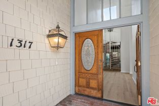 , 1317 Avenida De Cortez, Pacific Palisades, CA 90272 - 4
