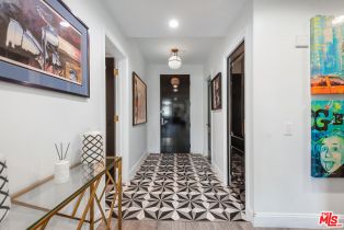 Condominium, 235 Reeves dr, Beverly Hills, CA 90212 - 4