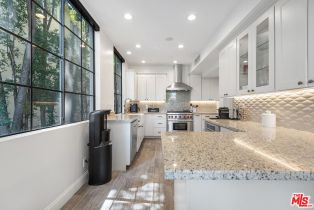 Condominium, 235 Reeves dr, Beverly Hills, CA 90212 - 13