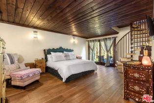 , 3092 Laurel Canyon blvd, Studio City, CA 91604 - 9