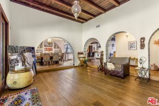 , 3092 Laurel Canyon blvd, Studio City, CA 91604 - 5