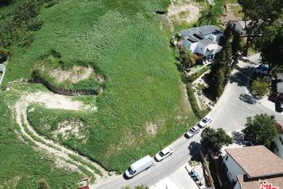 , 5210 Baza ave, Woodland Hills, CA 91364 - 9