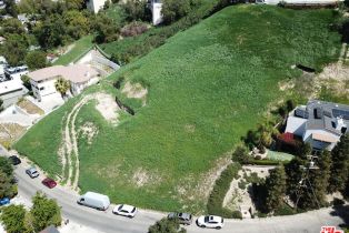 , 5210 Baza ave, Woodland Hills, CA 91364 - 8