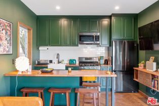 Apartment, 7507 Lexington ave, West Hollywood , CA 90046 - 4