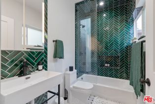 Apartment, 7507 Lexington ave, West Hollywood , CA 90046 - 12