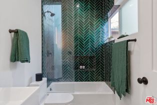 Apartment, 7507 Lexington ave, West Hollywood , CA 90046 - 11