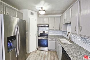 Condominium, 18555 Collins st, Tarzana, CA 91356 - 7