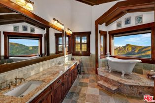 Single Family Residence, 12486 Yerba Buena rd, Malibu, CA 90265 - 24