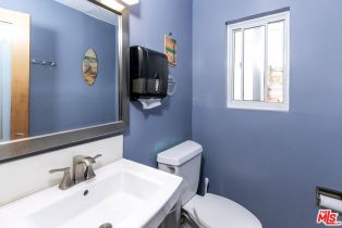 , 2721 2nd st, Santa Monica, CA 90405 - 24