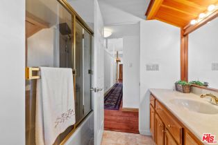 , 3447 Vista Haven rd, Sherman Oaks, CA 91403 - 24