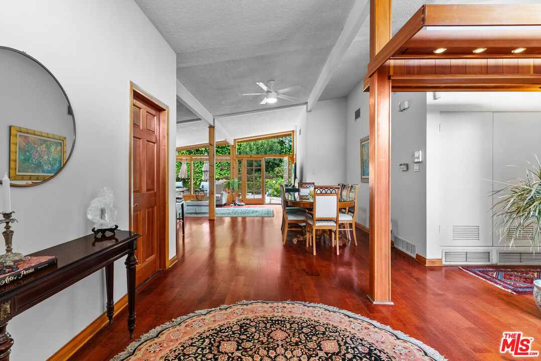 , 3447 Vista Haven rd, Sherman Oaks, CA 91403 - 1