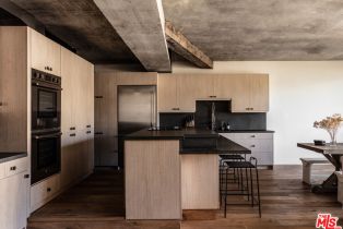 Residential Lease, 818 N Doheny Dr, West Hollywood , CA  West Hollywood , CA 90069