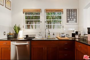 , 8467 Willoughby ave, West Hollywood , CA 90069 - 10