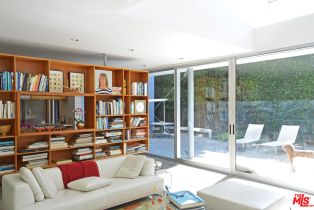 , 511 Almar ave, Pacific Palisades, CA 90272 - 4