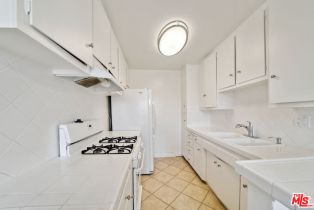 , 7548 Hampton ave, West Hollywood , CA 90046 - 2