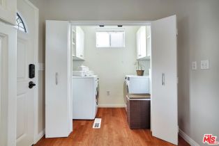 Single Family Residence, 4747 Abargo st, Woodland Hills, CA 91364 - 12