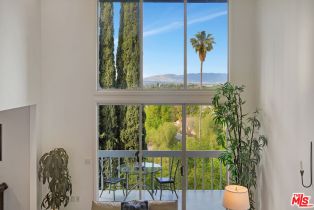 Single Family Residence, 4747 Abargo st, Woodland Hills, CA 91364 - 2